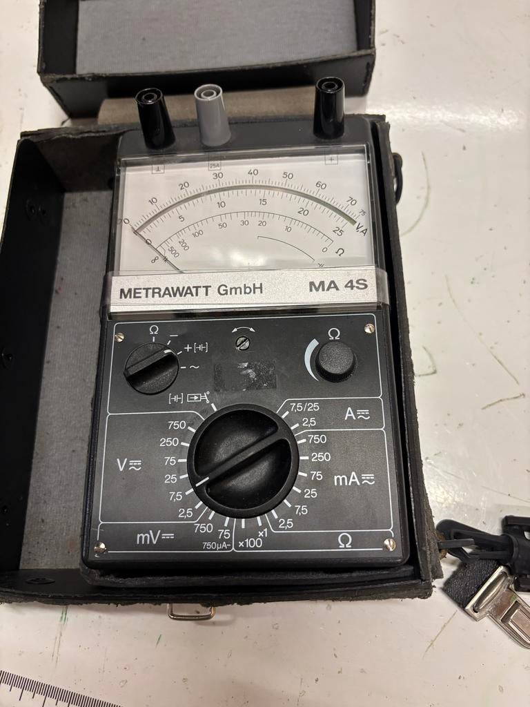 Antieke Metrawatt MA 4S Multimeter in Leren Koffer, Antiek en Kunst, Antiek | Gereedschap en Instrumenten, Ophalen of Verzenden