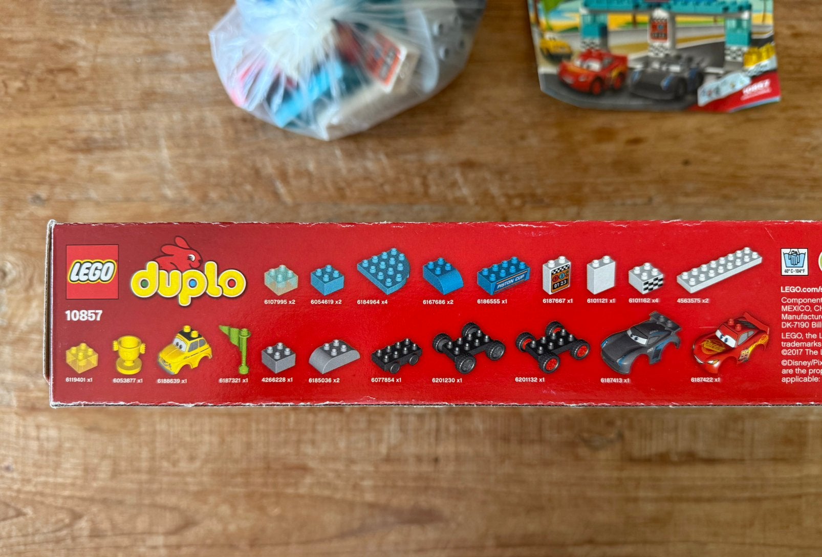 Lego Duplo 10857 - Piston Cup Race - Disney Cars - compleet, Inclusief instructies, Ophalen of Verzenden, Zo goed als nieuw, Complete set
