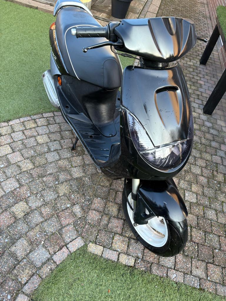 Peugeot Vivacity Scooter - Zwart, Fietsen en Brommers, Brommers | Peugeot, Gebruikt, Overige modellen, Maximaal 45 km/u, Ophalen