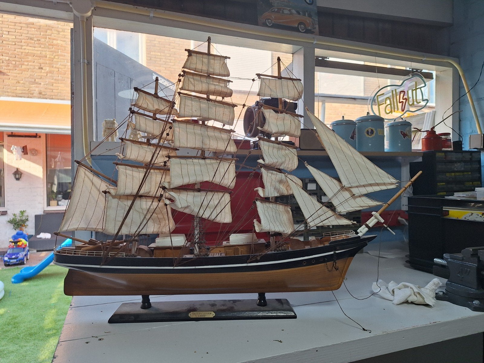 Cutty Sark Model 1869 - Stoffig en Licht Beschadigd, Hobby en Vrije tijd, Ophalen