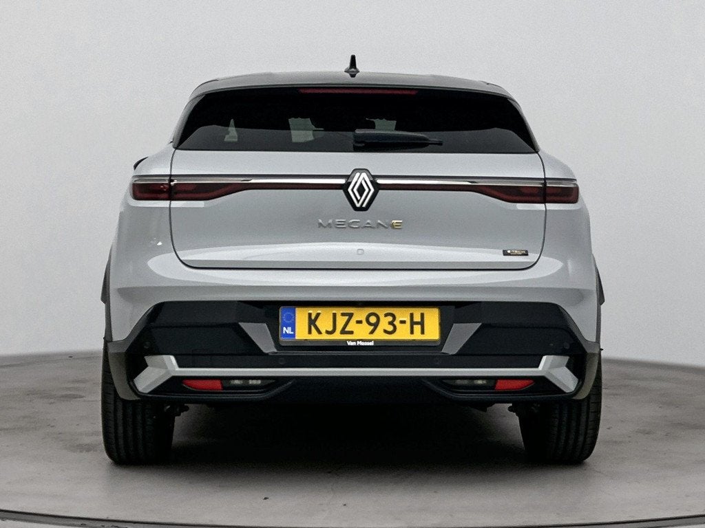 Renault Megane E-Tech 60 kWh 220Pk Comfort range Business Ed, Auto's, Renault, 1619 kg, Zilver of Grijs, 900 kg, Te koop