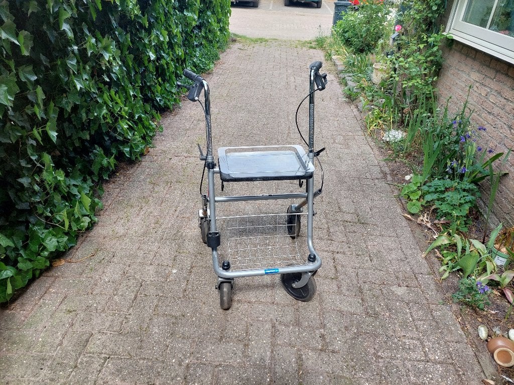 Thuasne Quatro rollator grijs, Diversen, Ophalen, Lichtgewicht, Zo goed als nieuw