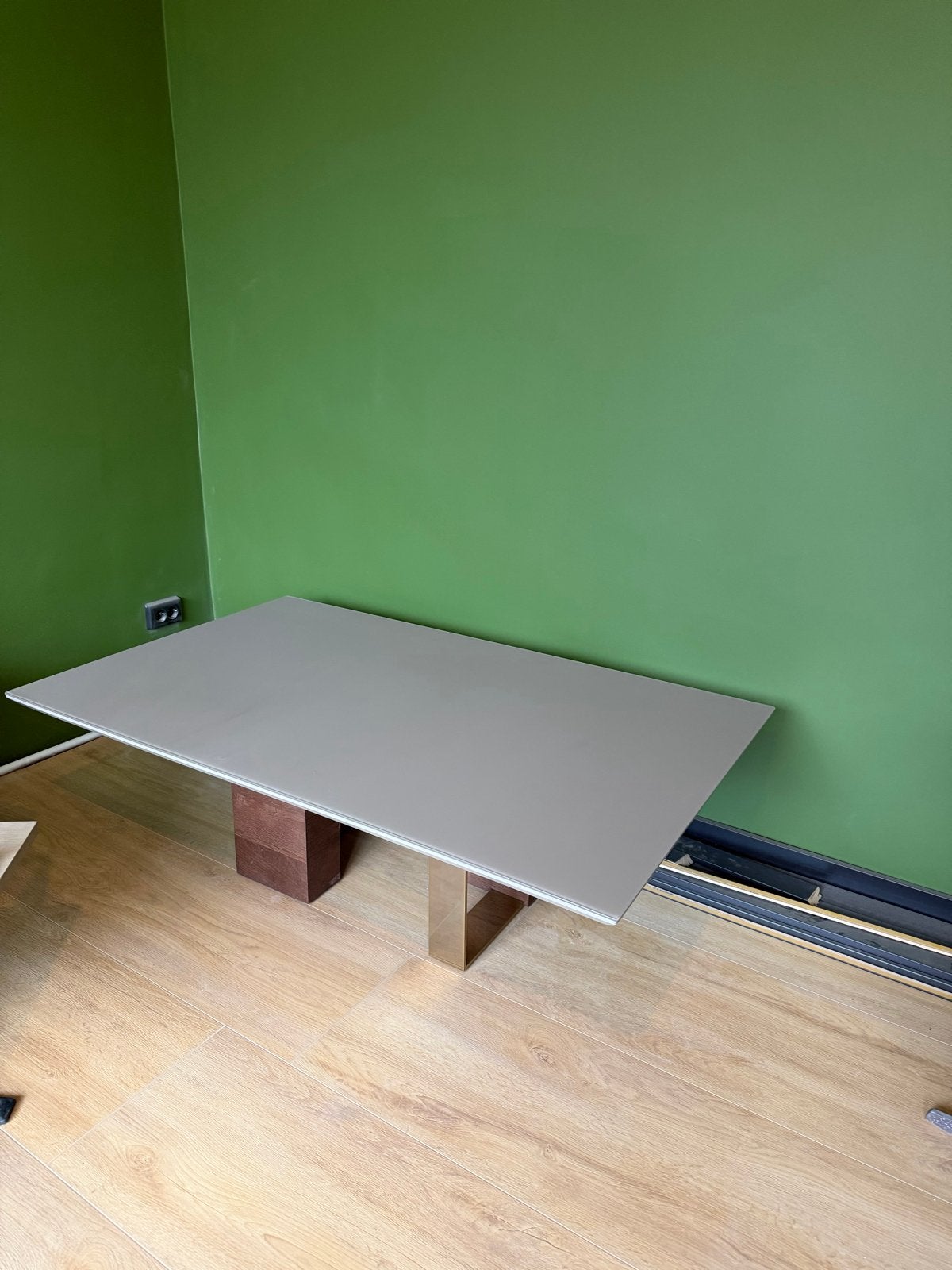 Moderne salontafel met uniek onderstel, Ophalen, Gebruikt, 100 tot 150 cm, 150 tot 200 cm