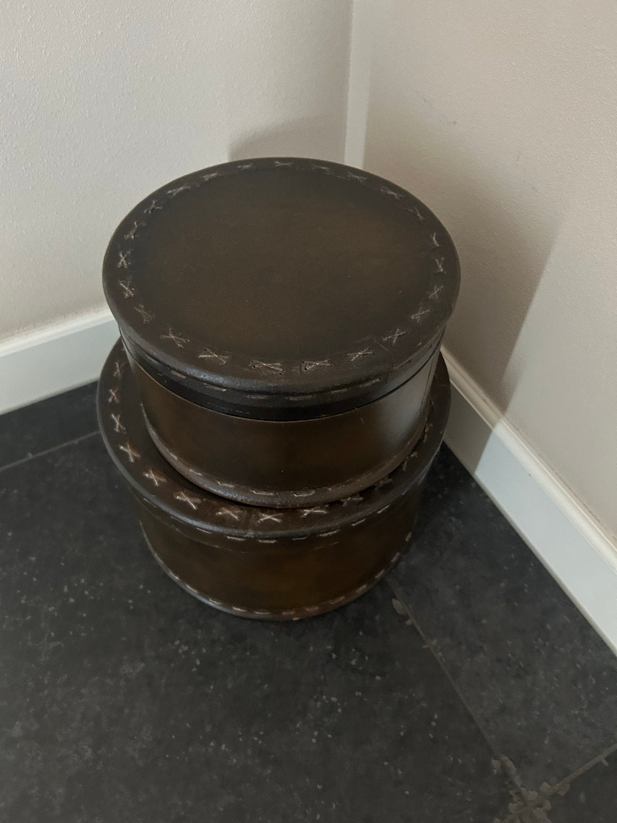 Set van 2 decoratieve ronde opbergdozen, Ophalen, Overige materialen, Minder dan 50 cm, Gebruikt