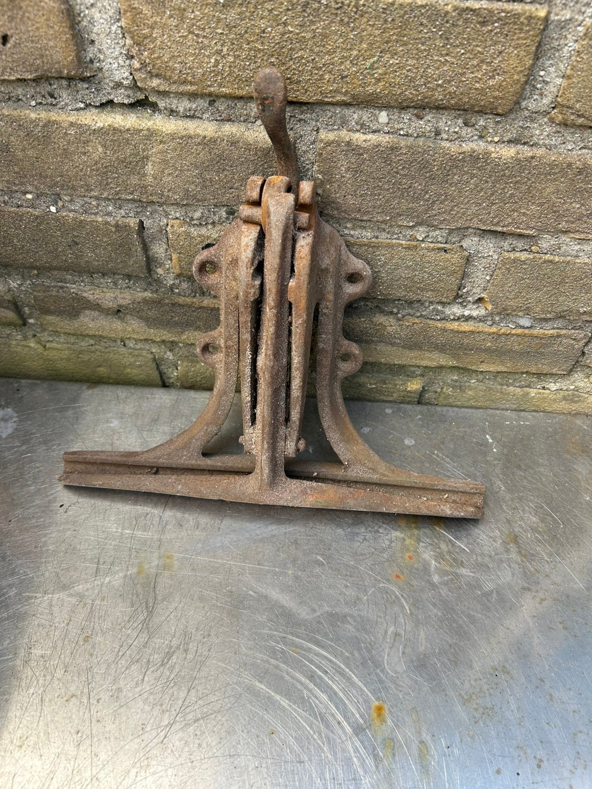Antieke zaagklem, Doe-het-zelf en Verbouw, Gereedschap | Handgereedschap, Ophalen of Verzenden, Gebruikt