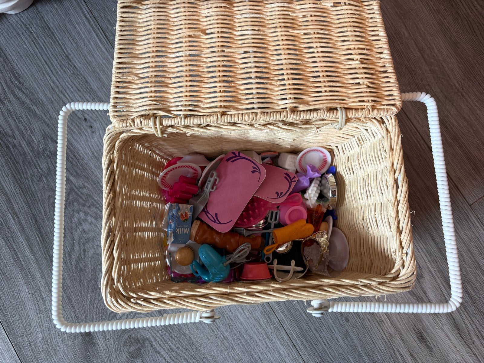 Foto 15 van Groot Barbie huis met veel extra's en accessoires