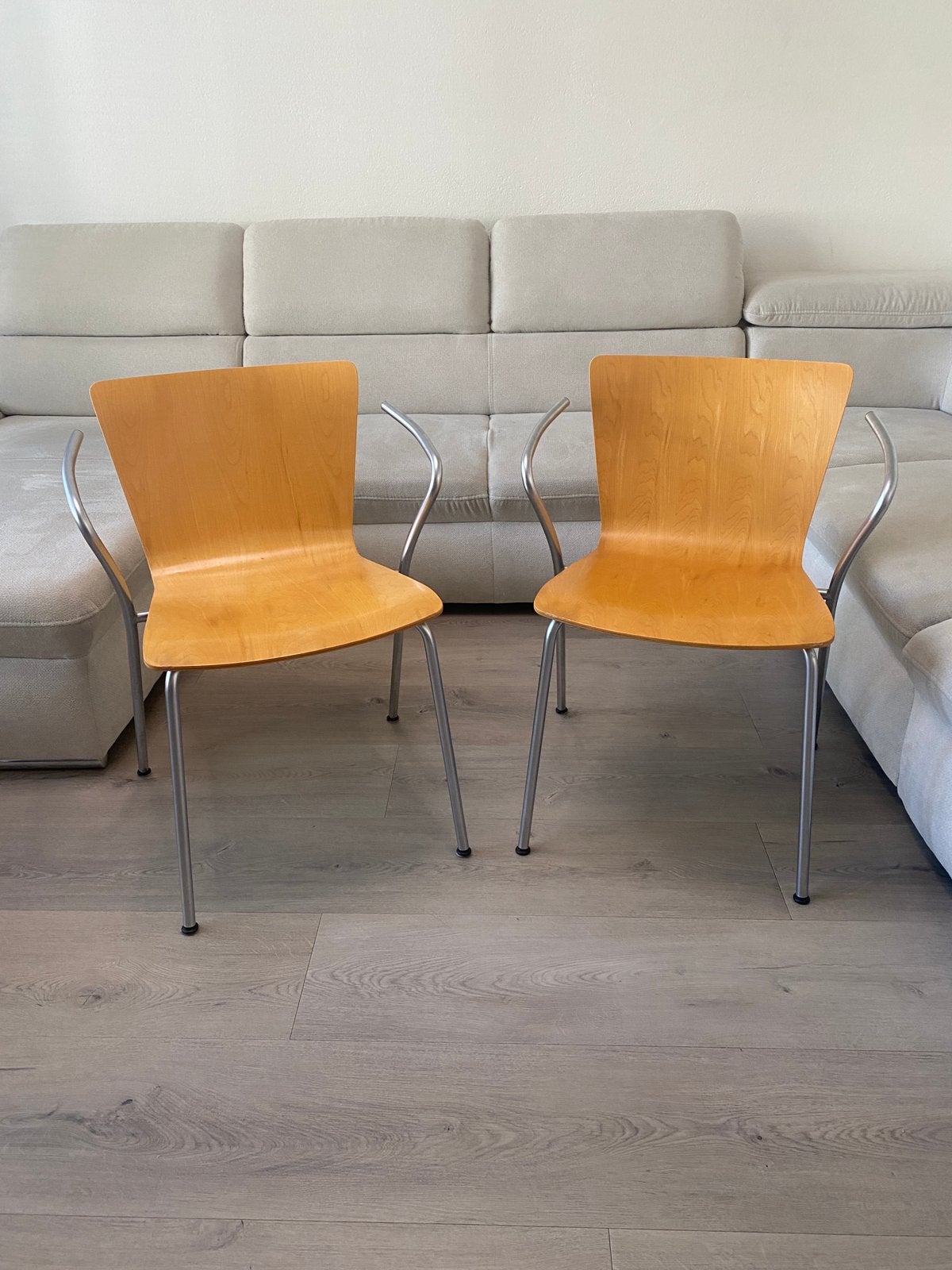 4x Fritz Hansen Vico Duo Designstoelen (Vico Magistretti), Bruin, Ophalen of Verzenden, Zo goed als nieuw, Vijf, Zes of meer stoelen