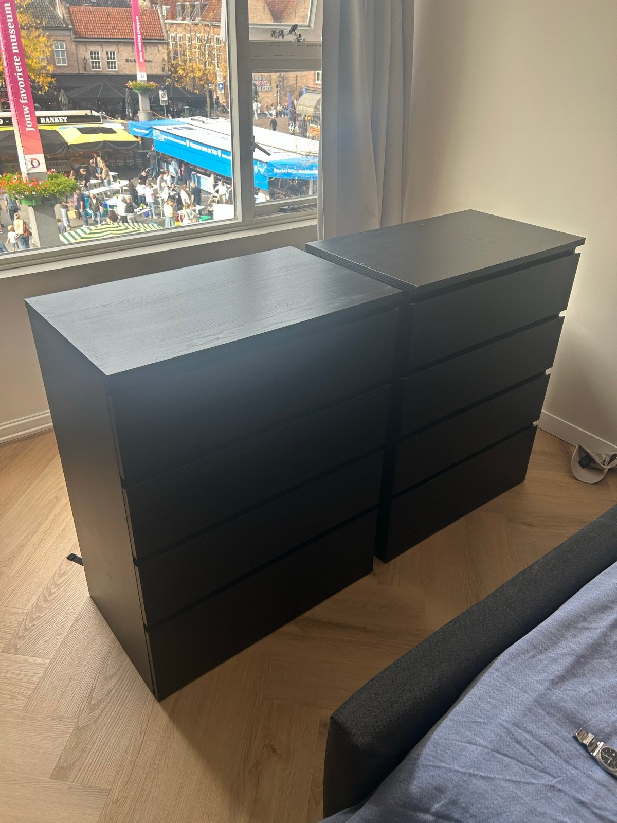 Twee IKEA Malm kasten met 4 lades, zwartbruin