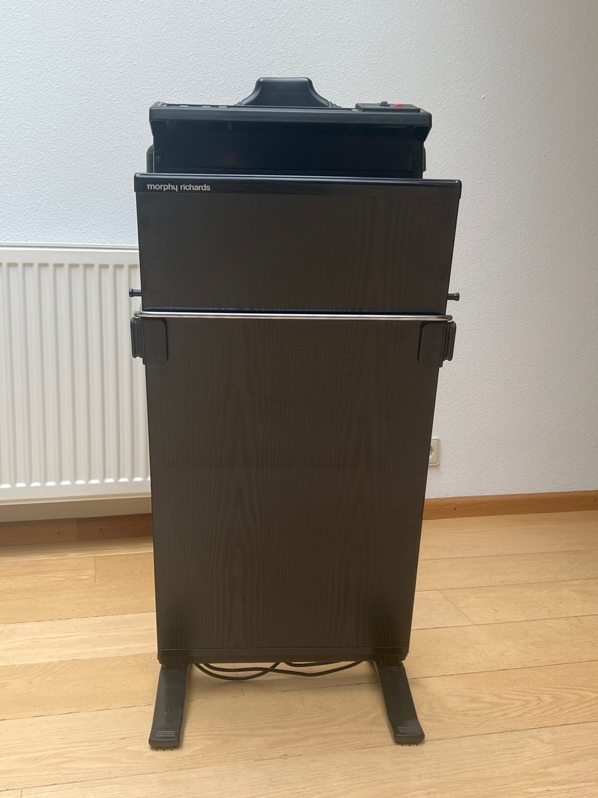 Morphy Richards Broekenpers type 49115EE, Ophalen, Zo goed als nieuw, Strijkijzer met snoer