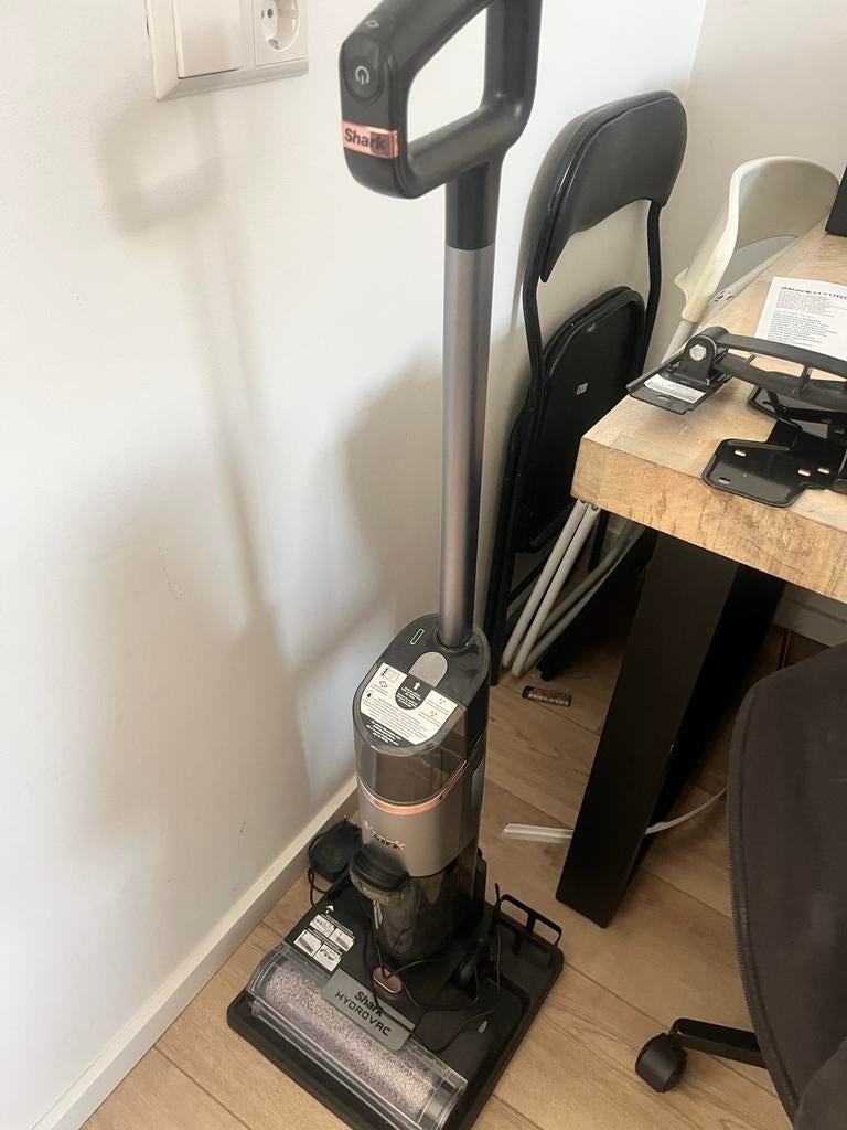 Shark Hydrovac 3-in-1 Stofzuiger en Dweilmachine, Ophalen of Verzenden, Zo goed als nieuw, Waterstofzuiger, Minder dan 1200 watt