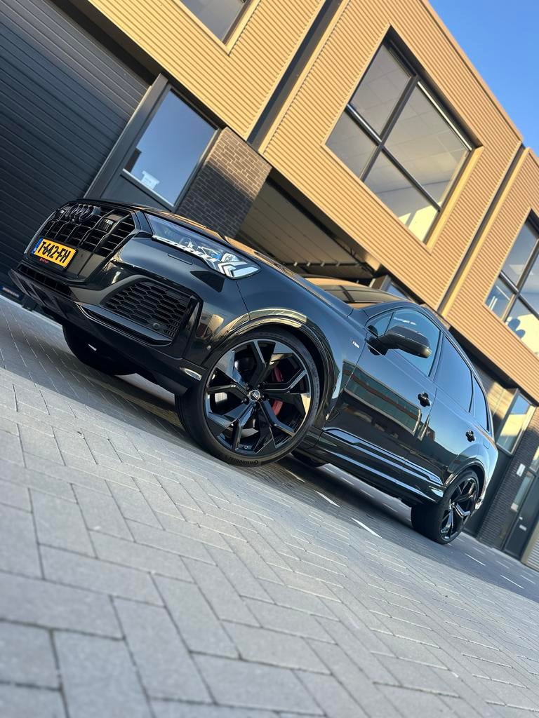Audi Q7 60 Tfsi e 456pk Quattro RsQ8 velgen, Auto's, Audi, Automaat, Adaptive Cruise Control, Zwart, 2995 cc