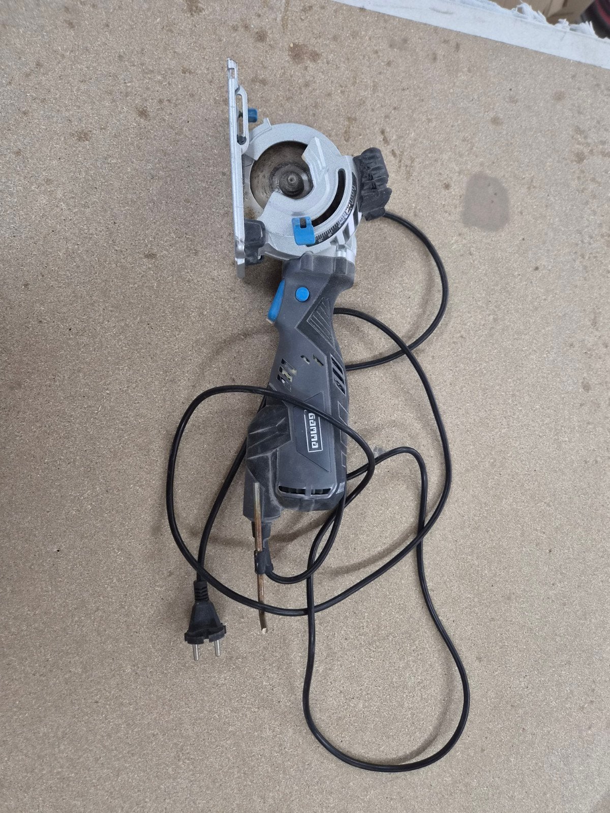 Krachtige Cirkelzaag 700W - Perfect voor diverse zaagklussen, Minder dan 30 mm, Gebruikt, Cirkelzaag, 600 tot 1200 watt
