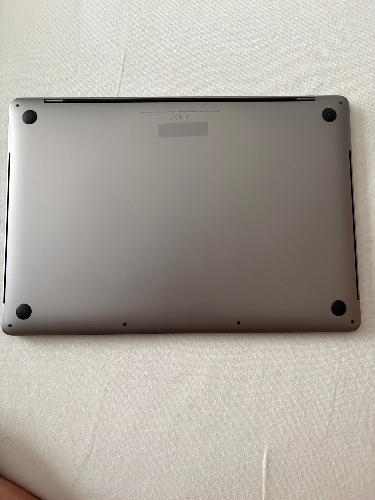 Foto 8 van Macbook Pro 15-inch nwe batterij 16GB RAM en 500GB SSD 2019