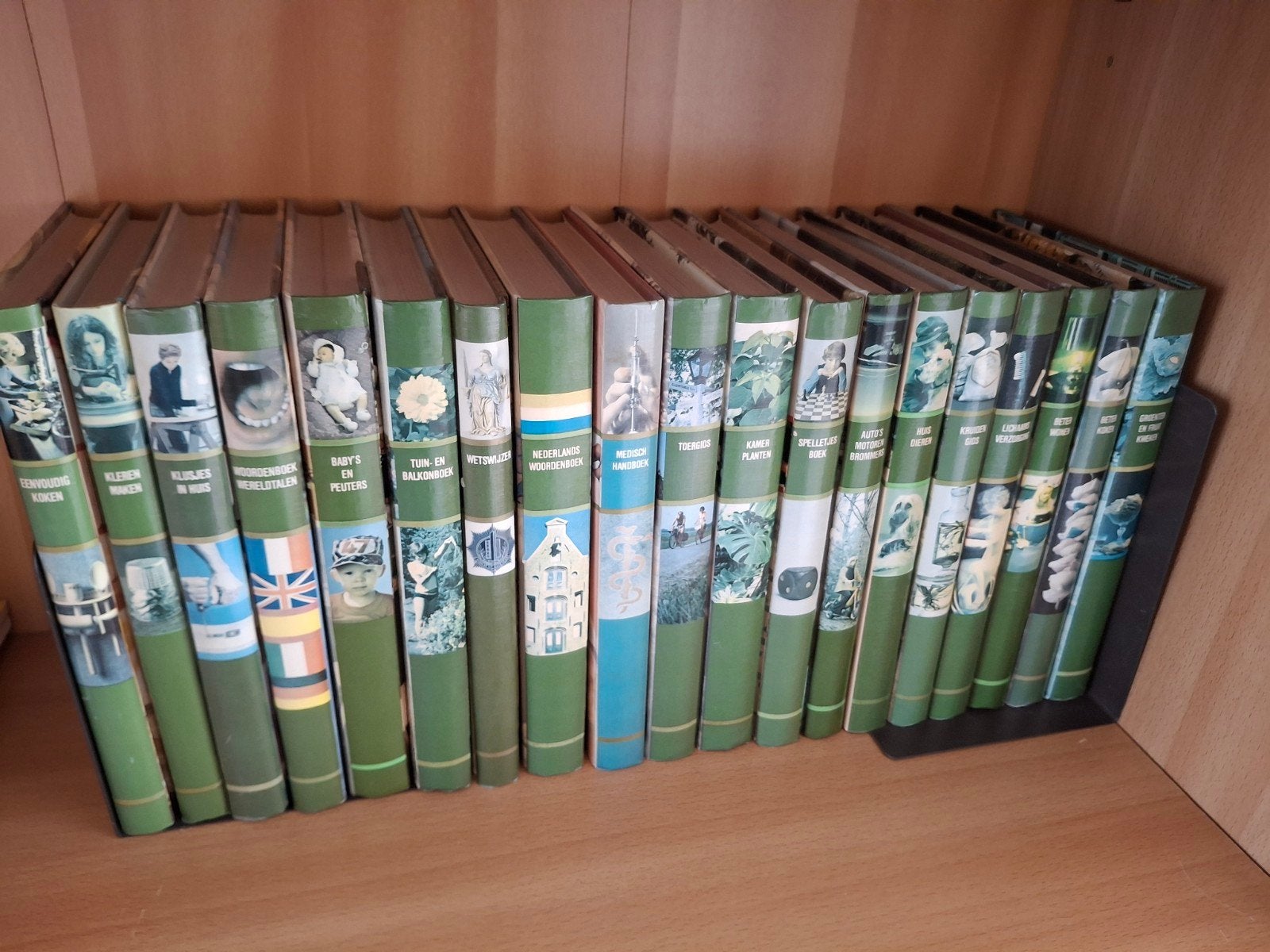 Grote collectie encyclopedieën en handboeken, Ophalen of Verzenden, Zo goed als nieuw, Diverse auteurs, Nederland