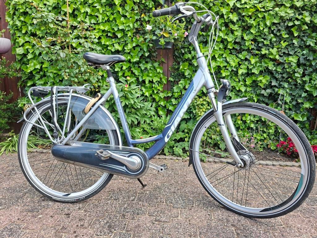 Giant damesfiets blauw, Fietsen en Brommers, Fietsen | Dames | Damesfietsen, Ophalen of Verzenden, Gebruikt, Giant