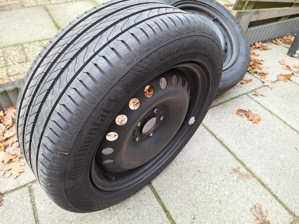 2 Zomerbanden Continental UltraContact 205/55 R16 op velg, Ophalen of Verzenden, Gebruikt