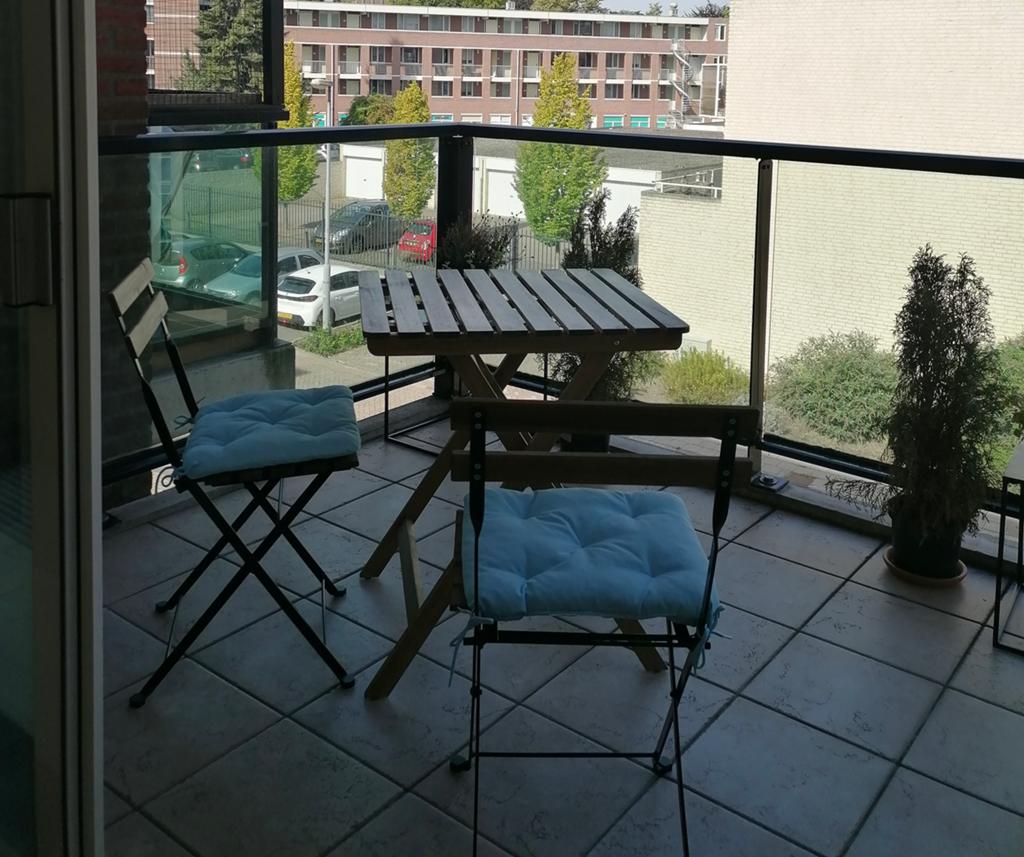 IKEA balcony set, Tuin en Terras, Tuintafels, Zo goed als nieuw, Rechthoekig, Hout, Ophalen
