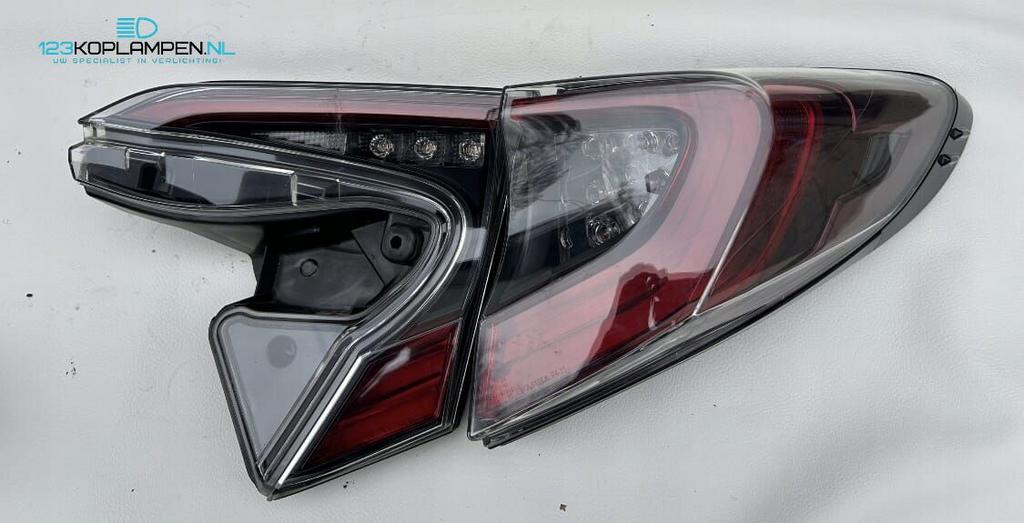 Toyota CHR C-HR achterlicht rechts, Gebruikt, -, -, Ophalen of Verzenden