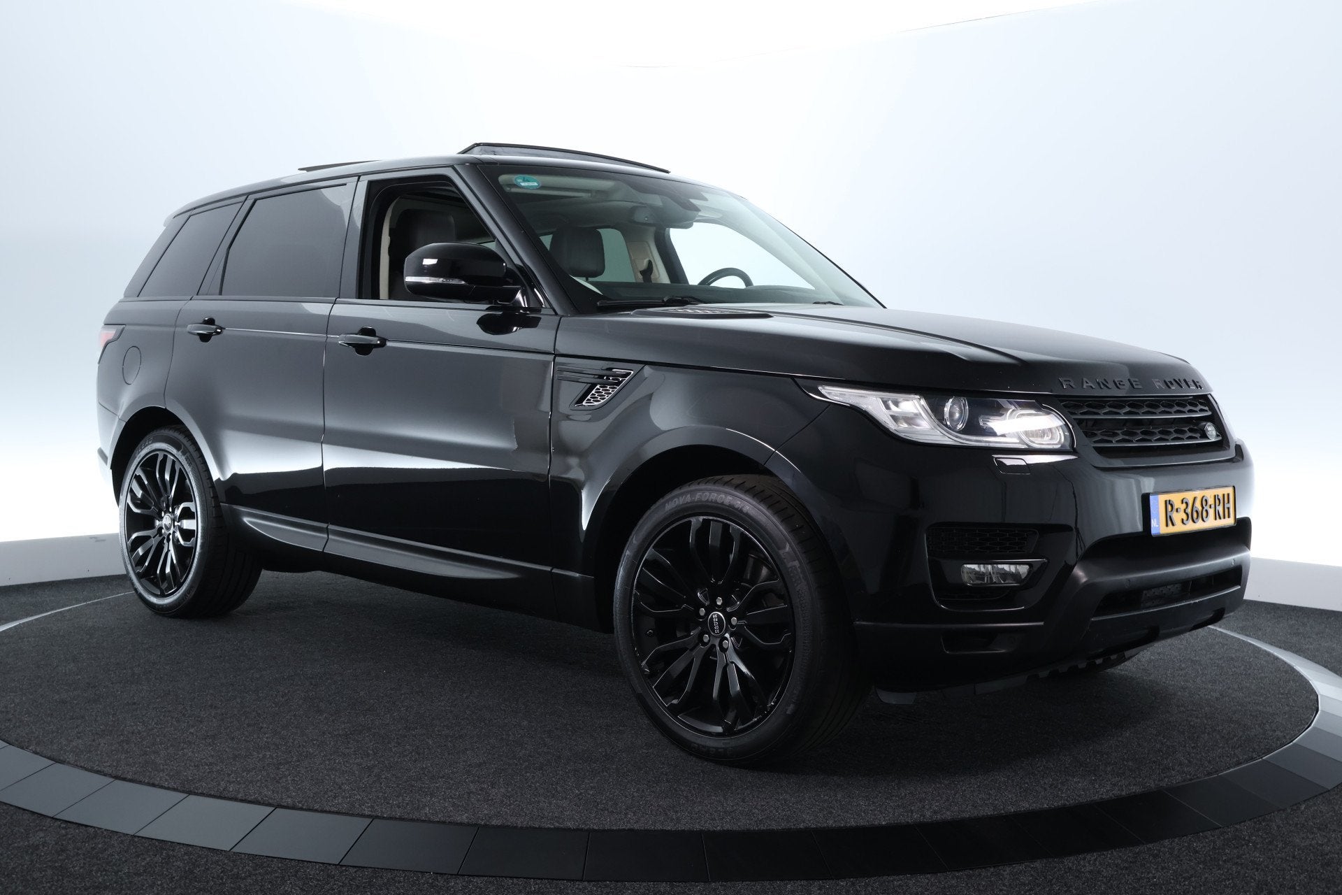 Land Rover Range Rover Sport 3.0 TDV6 HSE Dynamic |PANO|TREK, 249 pk, Gebruikt, 2993 cc, 255 €/maand