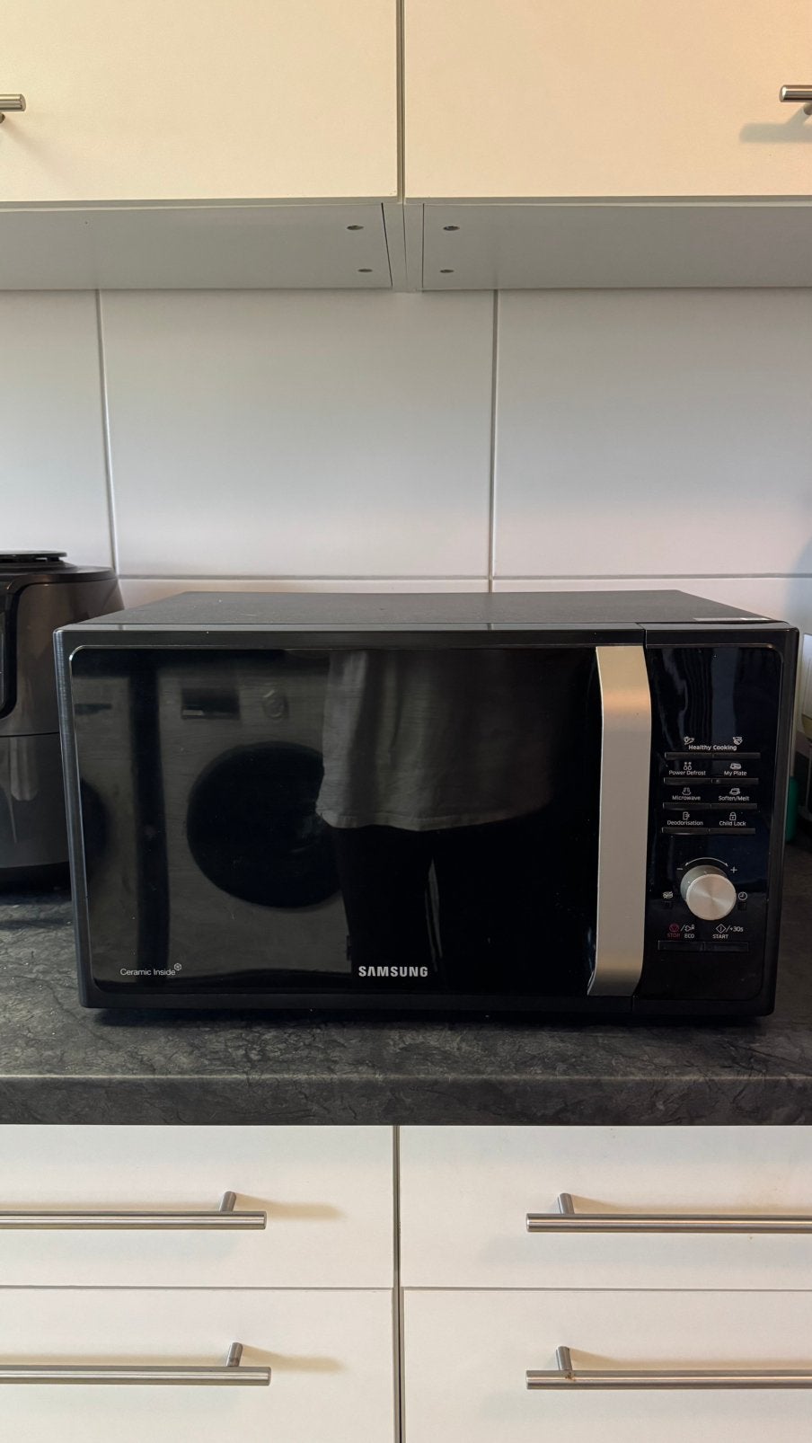 Samsung MS28F303TFK magnetron – 28 liter – 1000W, Witgoed en Apparatuur, Ophalen, Draaiplateau, Magnetron, Zo goed als nieuw