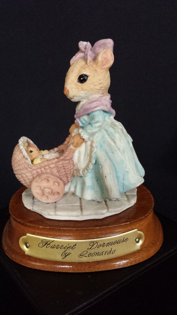 LEONARDO Beeldje <> Harriet DORMOUSE<> Little Nook Village, Ophalen of Verzenden, Gebruikt, Dier