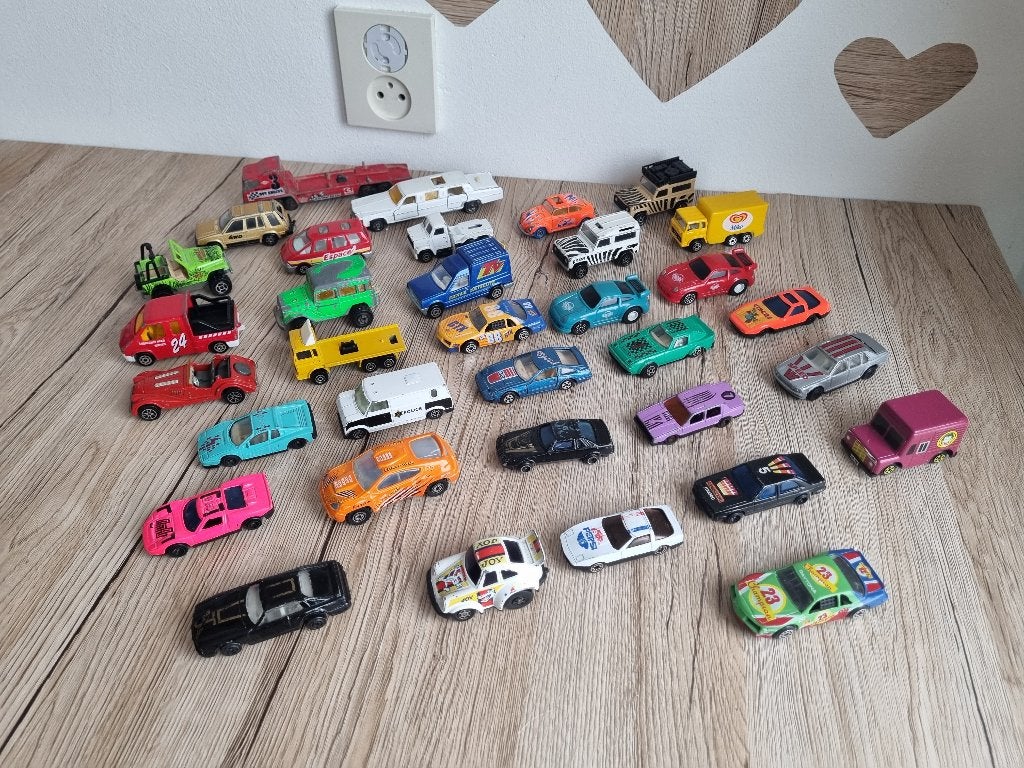Mooie Vintage Verzameling van 34 Model Auto's 0.a Majorette, Verzenden