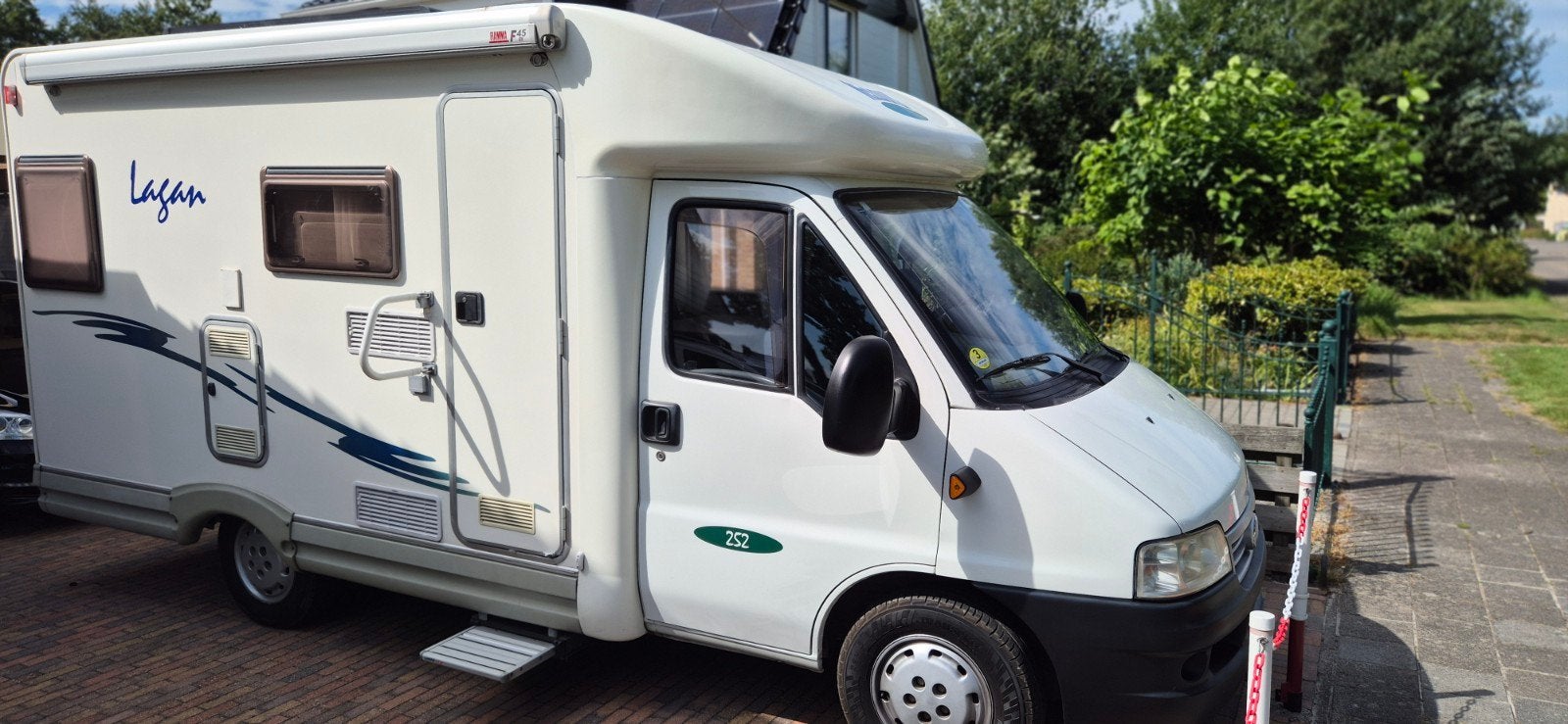 Caravans And Camping Zeer