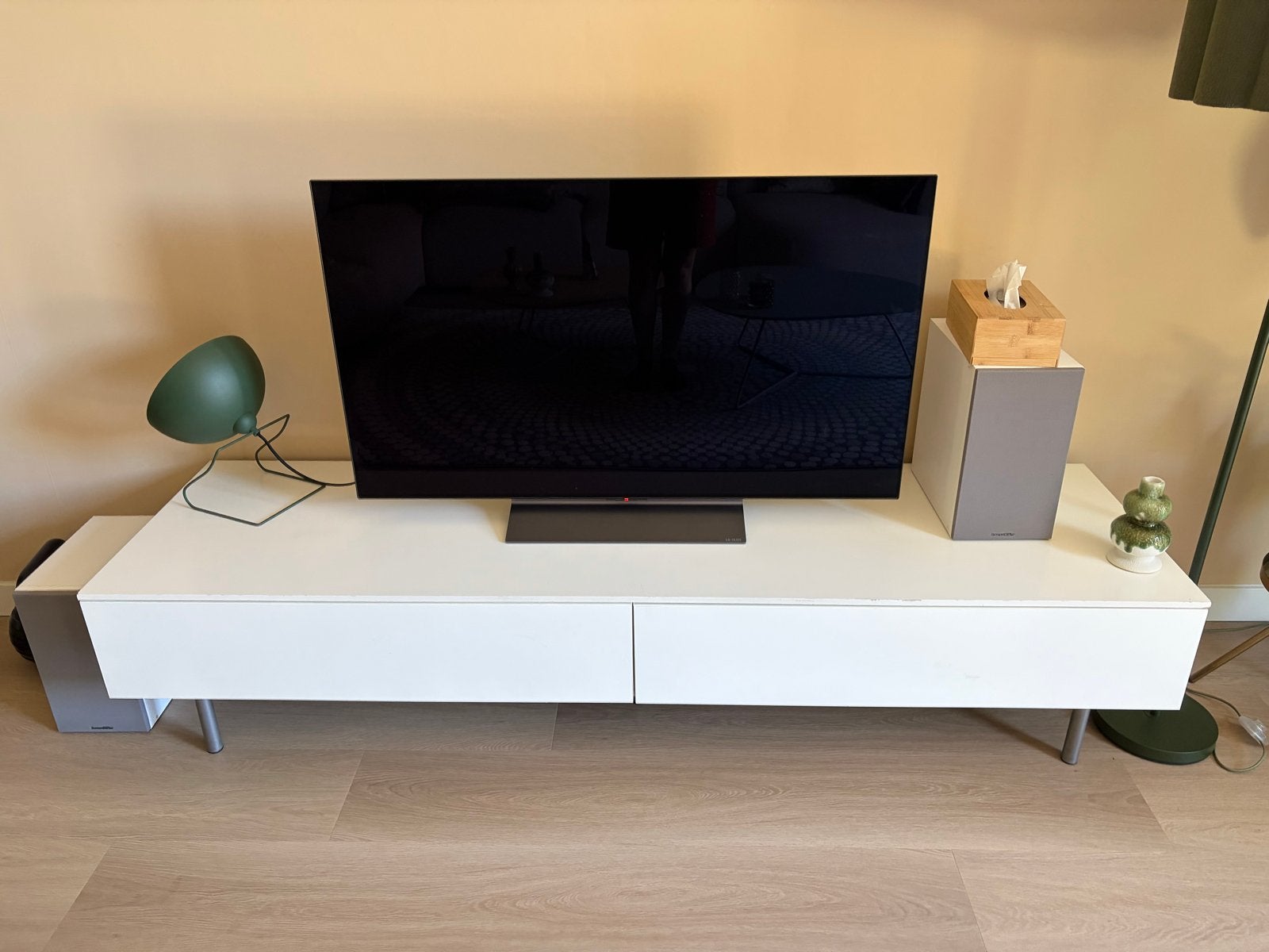 Moderne witte tv-meubel met opbergruimte, Ophalen, Gebruikt, 200 cm of meer, Minder dan 100 cm