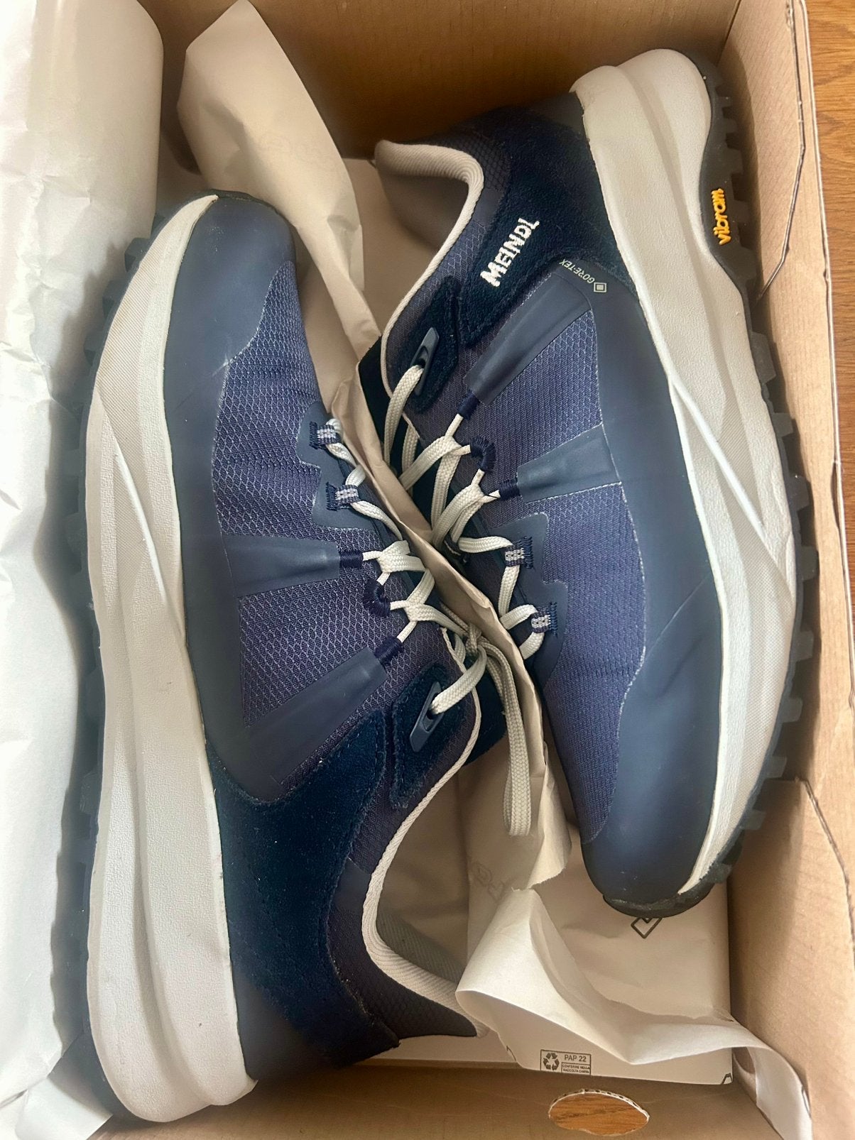 Meindl wandelsneaker 39,5 dames, Ophalen of Verzenden, Zo goed als nieuw, Schoenen