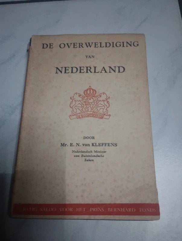 Boek de overweldiging van nerderland drukkaar mei 1941, Ophalen of Verzenden, Tweede Wereldoorlog