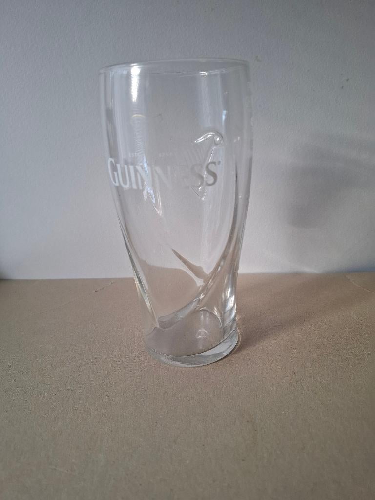 Guinness bierglas, Verzamelen, Biermerken, Verzenden, Zo goed als nieuw, Glas of Glazen, Overige merken