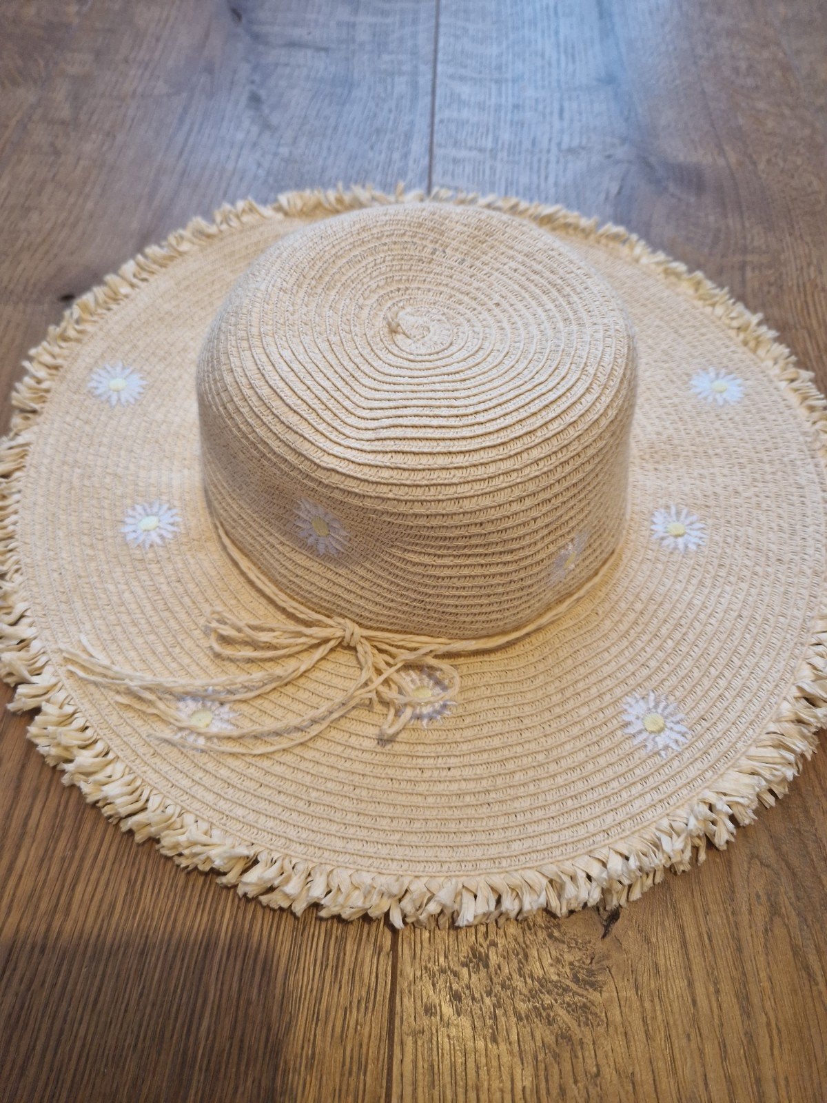 Strohoed met Madeliefjes - Zomerse meisjes hoedje, Kinderen en Baby's, Ophalen of Verzenden, Zo goed als nieuw, Meisje, Hoed
