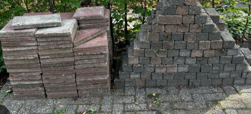 gratis tegels en bakstenen, Tuin en Terras, Ophalen of Verzenden, Beton, Terrastegels