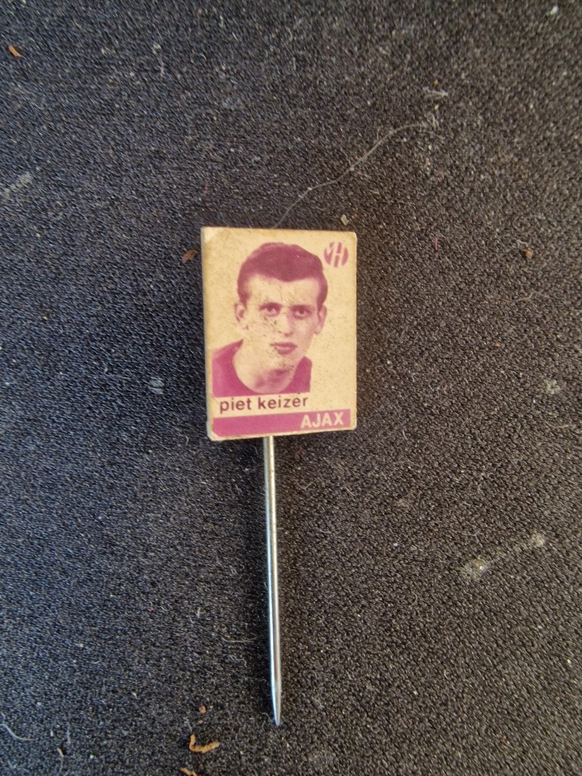 Vintage Piet Keizer Ajax Speldje, Ophalen of Verzenden, Gebruikt, Sport, Speldje of Pin