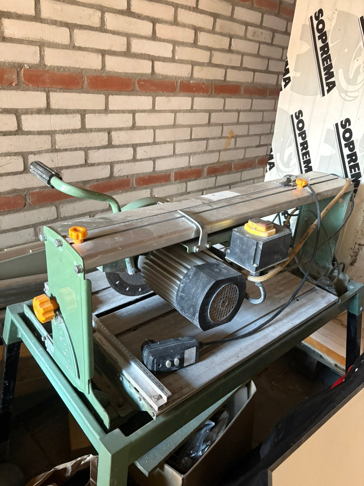Tegelzaag. Werkt prima!, Ophalen, Zo goed als nieuw, 1200 watt of meer, 30 tot 70 mm