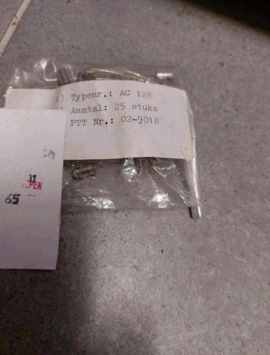 150 stuks Tungsram AC128 AC 128 nos partij New old stock
Tra, Verzamelen, Ophalen of Verzenden