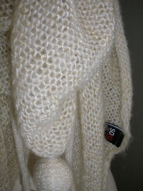 SOHO sjaal ecru goud met balletjes, Kleding | Dames, Maat 46/48 (XL) of groter, Soho, Ophalen of Verzenden, Zo goed als nieuw