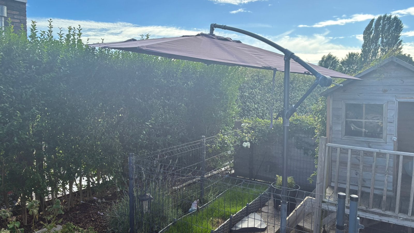 Zweefparasol 2,40 x 2,40m met 8 betonnen elementen, Kantelbaar, Gebruikt, Zweefparasol, 2 tot 3 meter