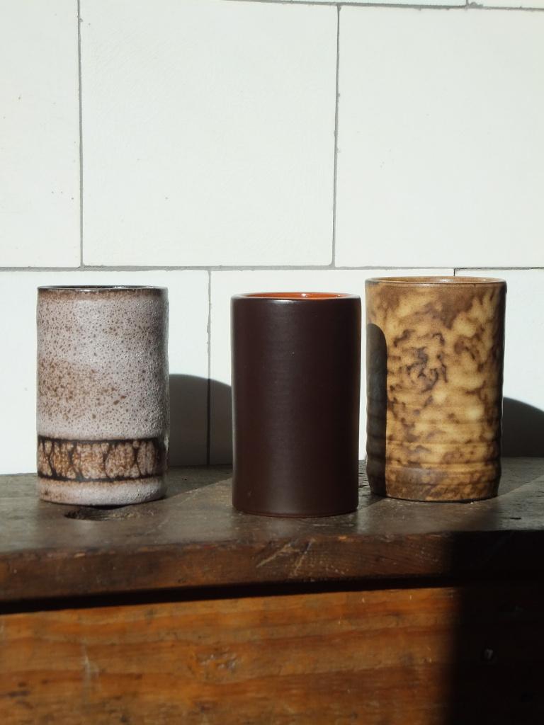 gratis verzenden 3x vintage vaasjes fat lava bruisglazuur, Overige materialen, Overige kleuren, Verzenden, Zo goed als nieuw