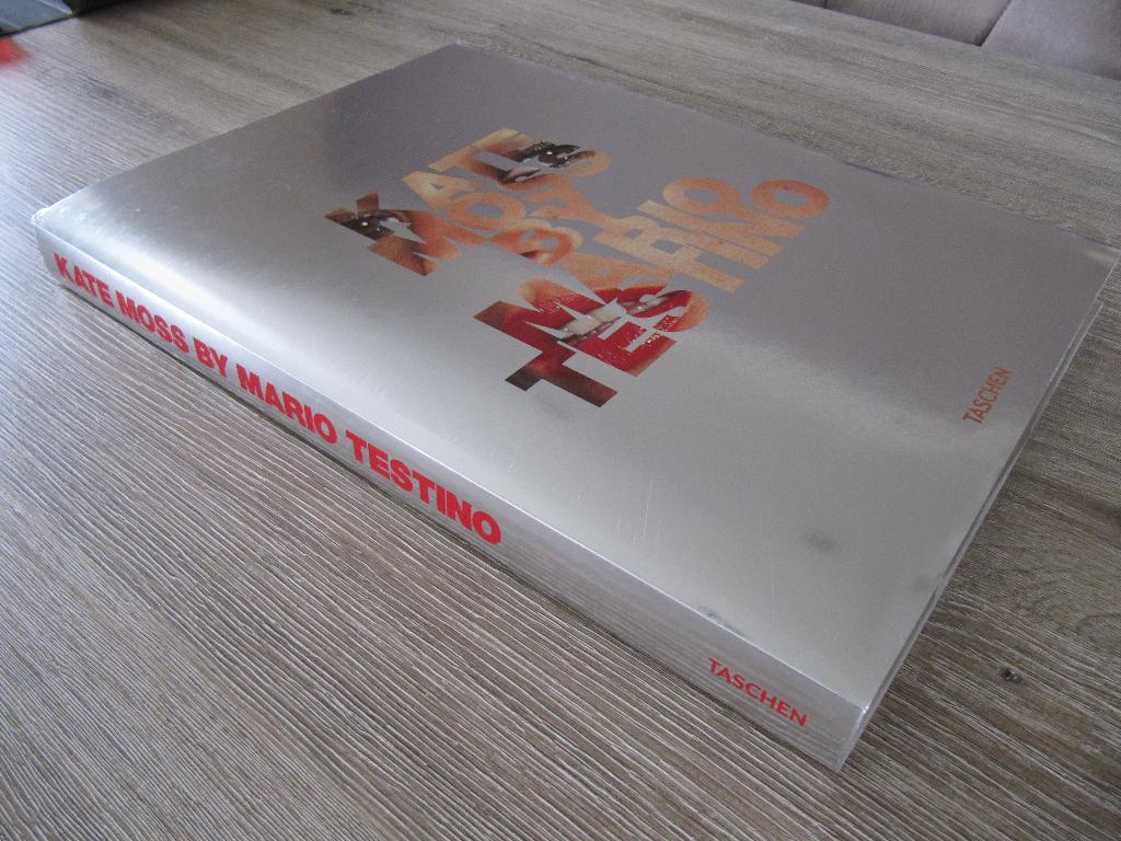 TASCHEN Kate Moss by Mario Testino Edition of 1500, Fotografie algemeen, Taschen, Ophalen, Gelezen