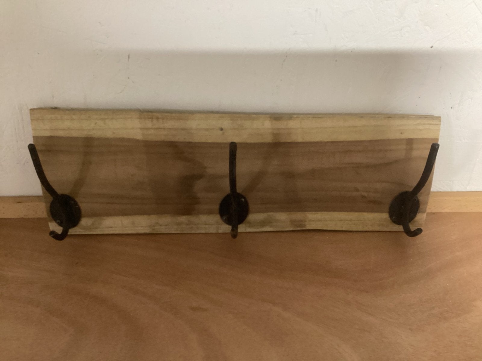 Wandkapstok 42cm met 3 haken, hout en metaal, Wandkapstok, Gebruikt, Ophalen of Verzenden, Minder dan 100 cm