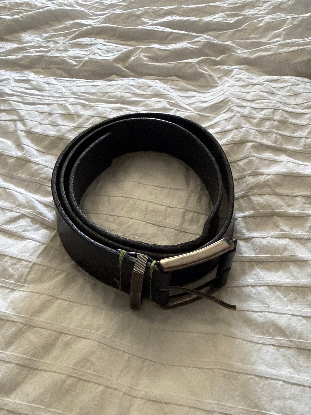 Hugo Boss Zwarte Leren Riem - Zo goed als nieuw, Kleding | Heren, Riemen en Ceinturen, 95 tot 105 cm, Ophalen of Verzenden, Zo goed als nieuw