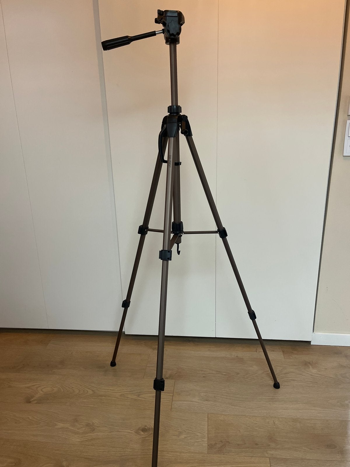 Hama Star 62 Statief 160 cm, Audio, Tv en Foto, Fotografie | Statieven en Balhoofden, Gebruikt, Met waterpas, Hama, 150 tot 175 cm