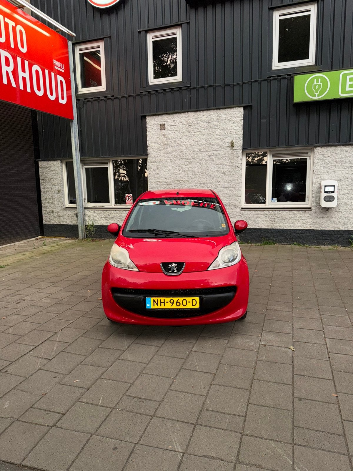 Peugeot 107 1.0 12V, Voorwielaandrijving, 4 stoelen, 68 pk, Handgeschakeld