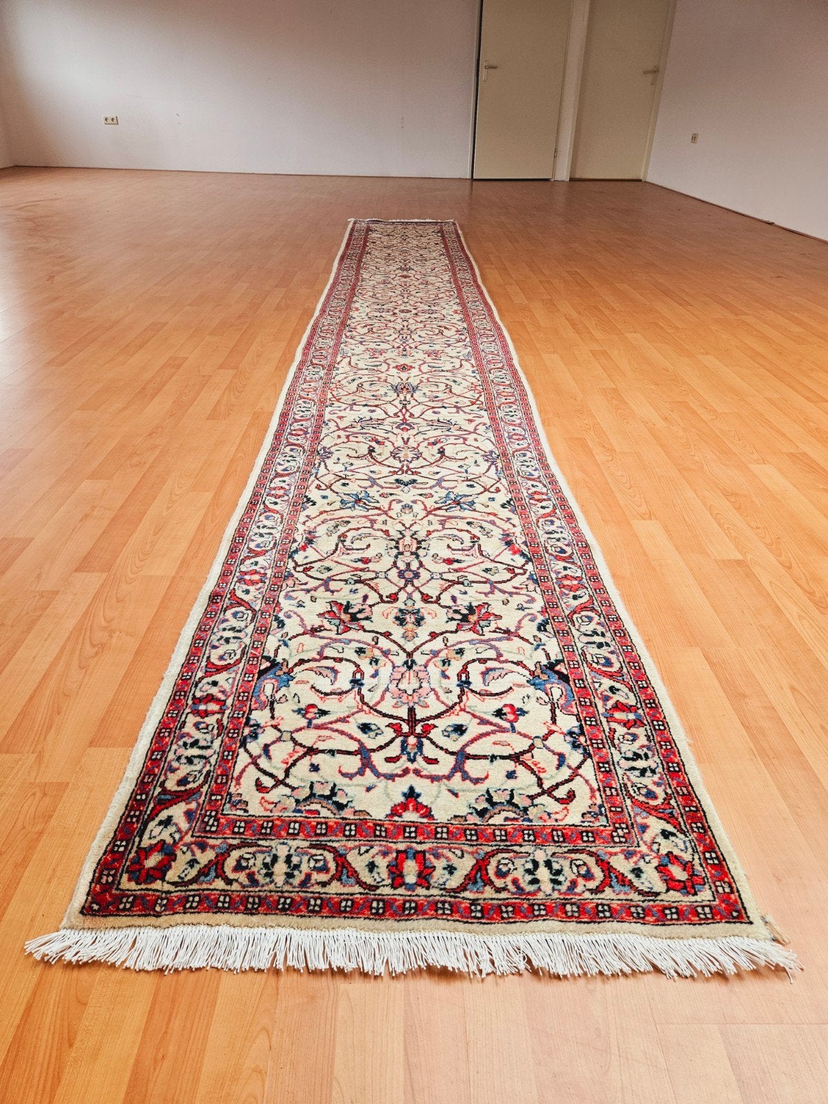 Perzisch Handgeknoopte Loper. Intensief gereinigd! 80x564, 200 cm of meer, Zo goed als nieuw, Rechthoekig, Bruin