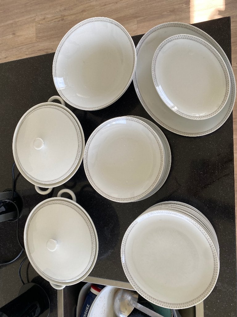 Servies Eschenbach Bavaria, Huis en Inrichting, Ophalen, Gebruikt, Overige merken, Schaal of Schalen
