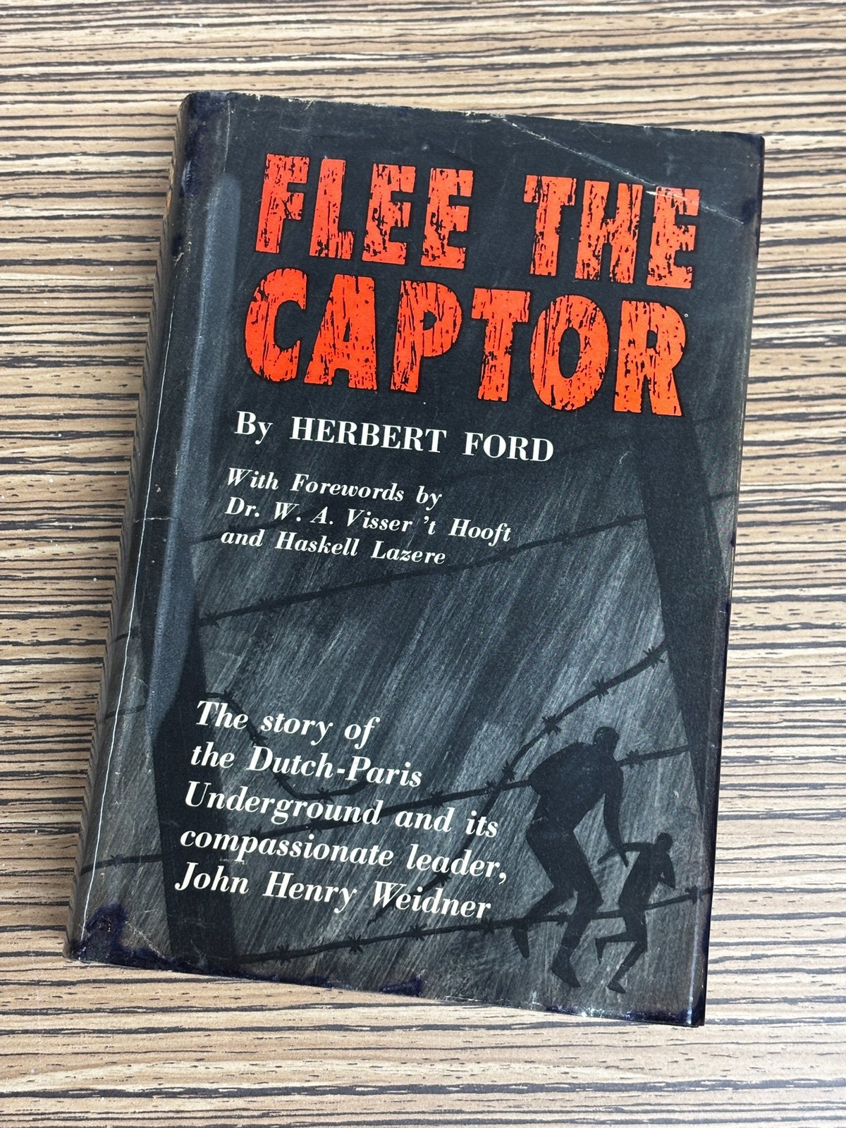 Flee the Captor, Ophalen of Verzenden, Tweede Wereldoorlog, Zo goed als nieuw
