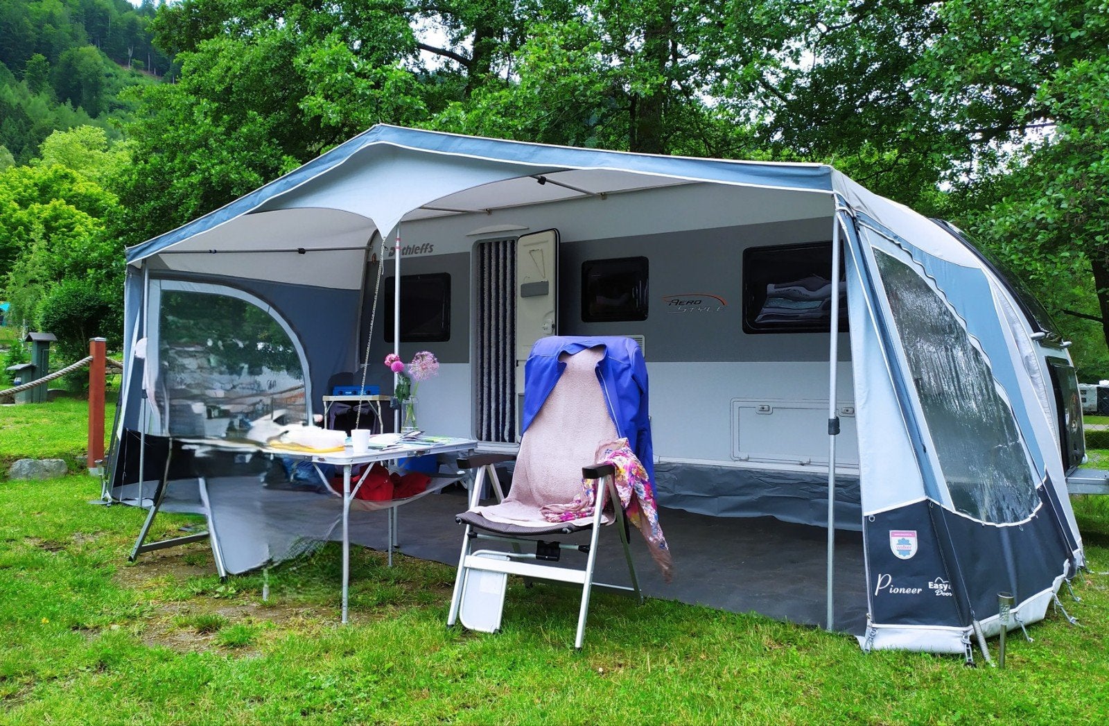 Walker voortent, oml.mt 945 cm, Piper aluminium tentstokken, Ophalen, Gebruikt