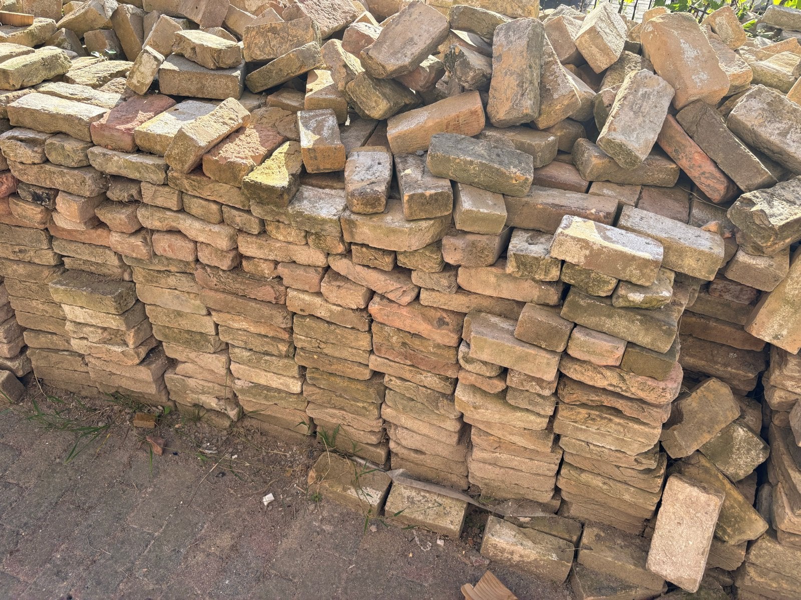 Ijselsteentjes 8000 stuks a 80cent p/s, 100 jaar oud, Ophalen, Gebruikt, Bakstenen