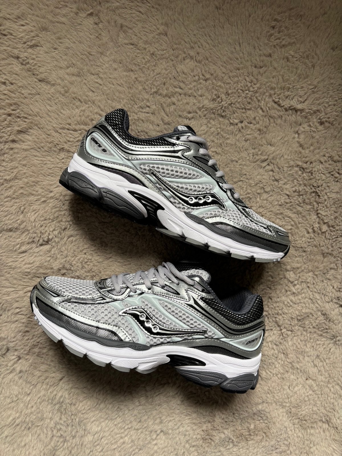 Saucony ProGrid Omni 9 OG grey maat 43, Overige kleuren, Nieuw, Ophalen of Verzenden, Sneakers of Gympen